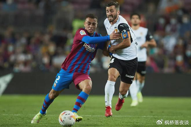 亚博体育-巴塞罗那击败瓦伦西亚，继续领跑积分榜！
